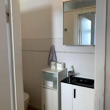 شقة Schloss Huerbel Storchennest-appartement - Luxury The Stork Nest *