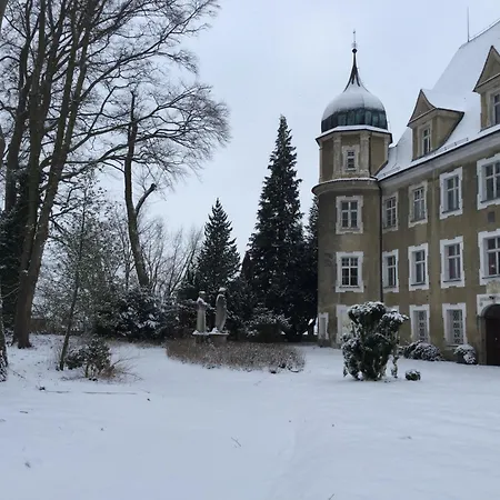 Schloss Huerbel Storchennest-appartement - Luxury The Stork Nest Lejlighed