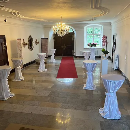 Schloss Huerbel Storchennest-appartement - Luxury The Stork Nest Gutenzell-Hürbel