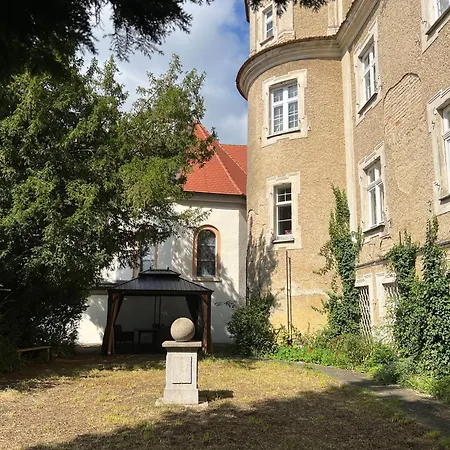 Schloss Huerbel Storchennest-appartement - Luxury The Stork Nest *