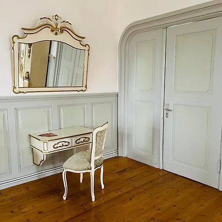 Schloss Huerbel Storchennest-appartement - Luxury The Stork Nest * Gutenzell-Hürbel