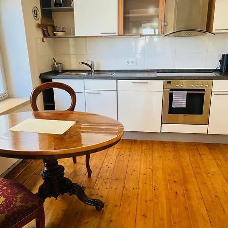 Lejlighed Schloss Huerbel Storchennest-appartement - Luxury The Stork Nest *