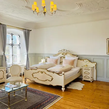 Schloss Huerbel Storchennest-appartement - Luxury The Stork Nest Gutenzell-Hürbel