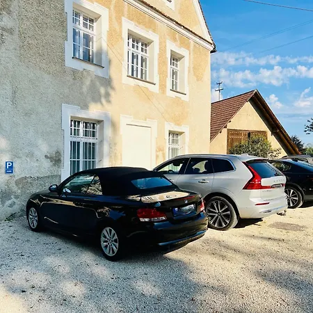 شقة Schloss Huerbel Storchennest-appartement - Luxury The Stork Nest